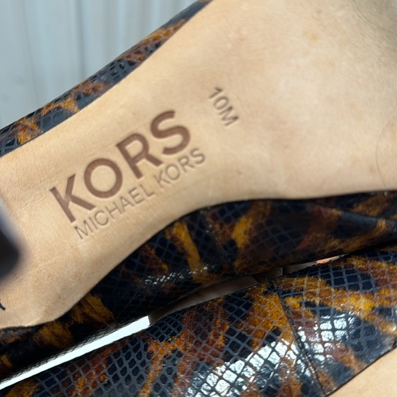 NEW Michael Kors Heels - Picture 3 of 7